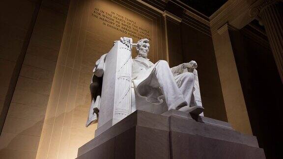 亚伯拉罕·林肯雕像-林肯纪念堂-华盛顿特区-夜间跟踪拍摄