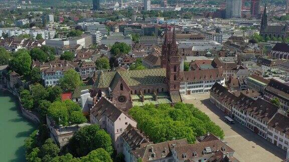 夏季白天飞行在巴塞尔市大教堂空中全景4k瑞士