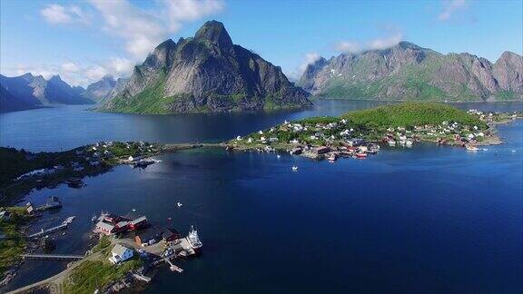 从空中俯瞰挪威罗弗敦群岛