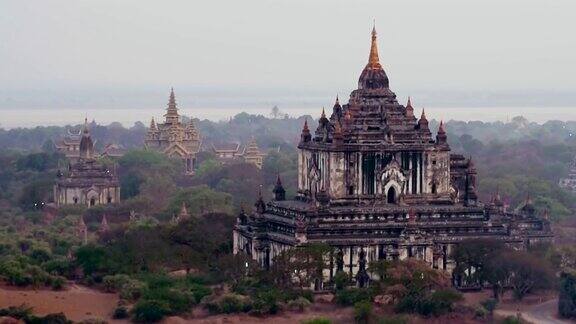 缅甸蒲甘的古庙