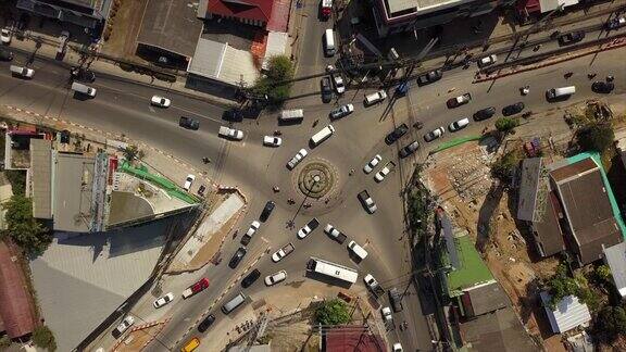 普吉岛晴天镇交通街道圈空中俯瞰4k泰国