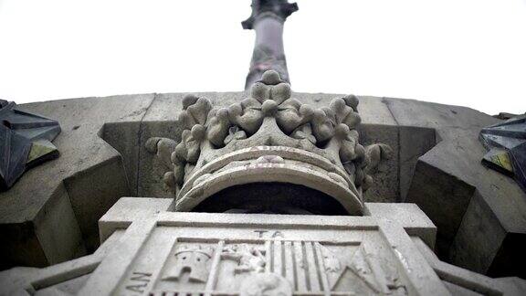 西班牙巴塞罗那哥伦布纪念碑设计细节圣达菲纹章