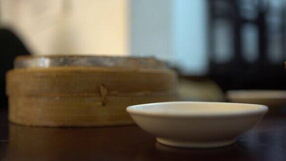 4K餐厅吃饺子用筷子传统的中国食物