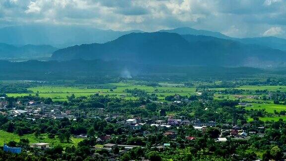 泰国北部美丽的山景