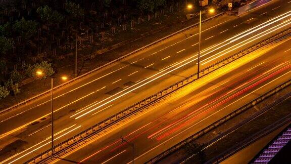 全景延时拍摄的夜间道路交通