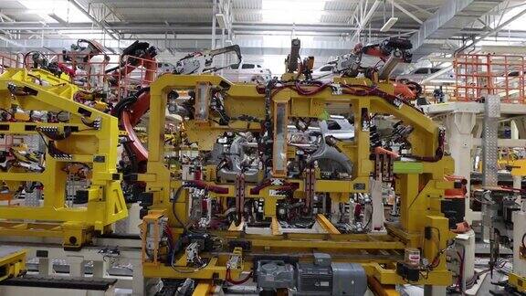焊接工作是由机器人完成的现代汽车工厂