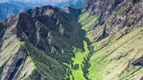 航拍中国新疆群山风景