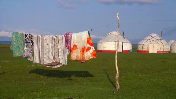 吉尔吉斯斯坦宋科尔湖的游牧帐篷被称为蒙古包