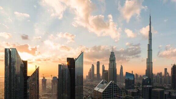 TD鸟瞰图迪拜在日出迪拜阿联酋