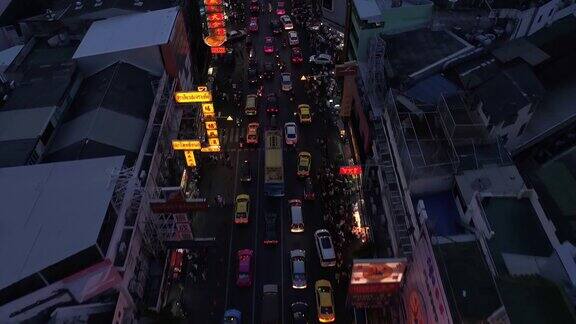 4K鸟瞰图的唐人街十字路口(耀华路)泰国曼谷