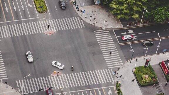 ZI被射过城市街道十字路口