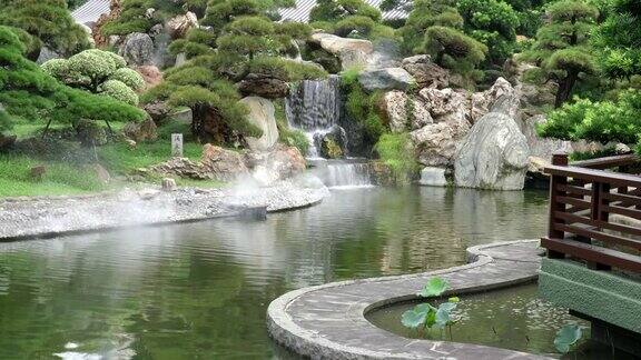 香港南莲花园的小瀑布