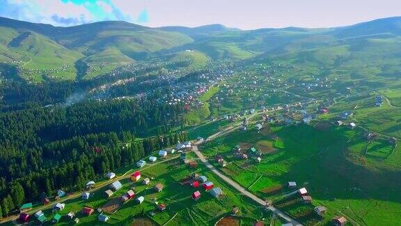在格鲁吉亚的山区风景中有一个叫别水米的村庄无人机射击
