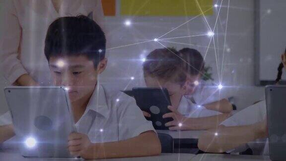 动画的网络连接的学校孩子使用平板电脑