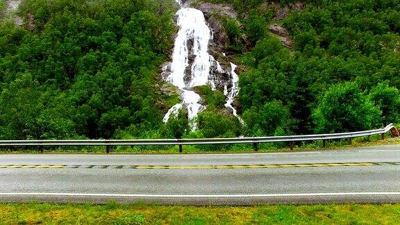 挪威挪威风景如画的瀑布