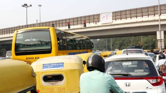 印度新德里的交通状况