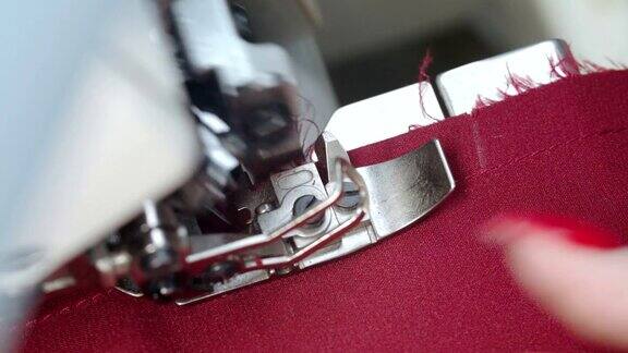 拍摄女裁缝缝制电动锁头订单