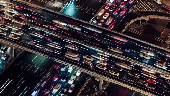 北京多个城市公路夜间高峰时段的交通状况