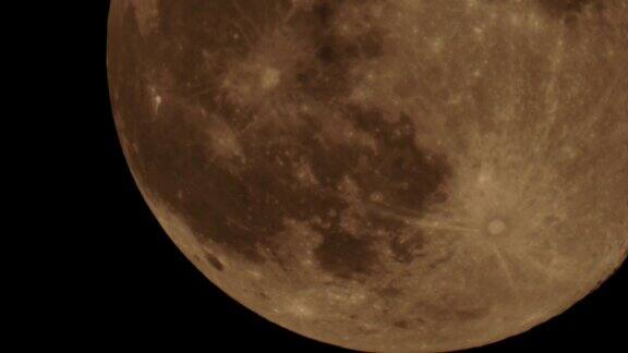 这是月球的特写