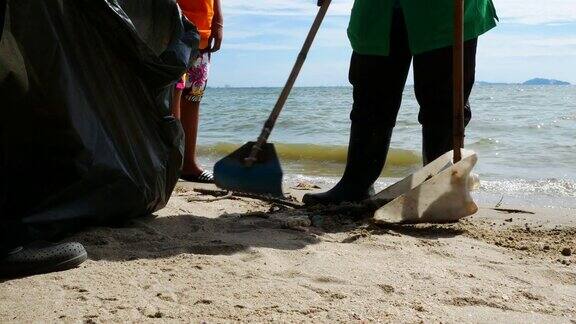 海滩上的废物污染