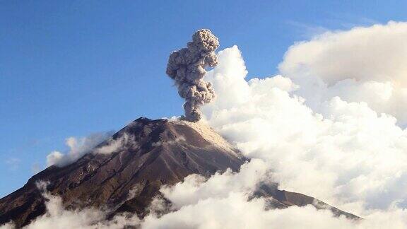 Tungurahua火山喷发