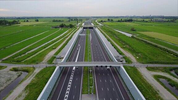 无人机拍摄的欧洲荷兰高速公路
