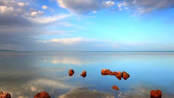 青海湖的黎明