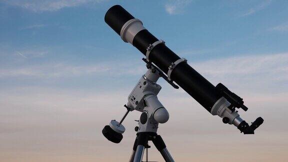 天文望远镜和天空的轮廓