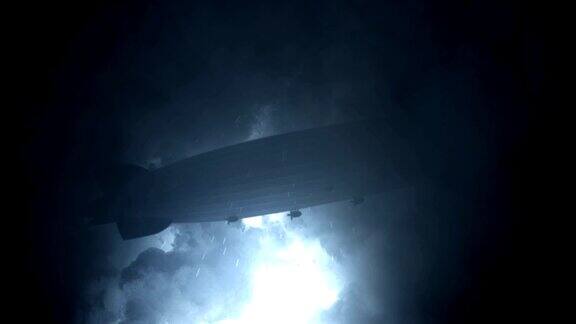 齐柏林飞艇在雨和闪电风暴下飞行