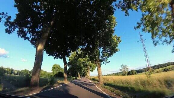 行车记录仪乡村道路良好的天气条件波兰欧洲POV