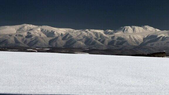 雪山覆盖的北海道