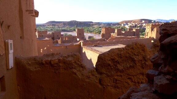 摩洛哥Ait-Ben-Haddou的粘土房子云台稳定的跟踪镜头