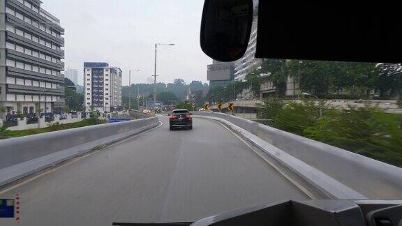 雨天吉隆坡城市小印度巴士公路旅行前方pov全景4k马来西亚