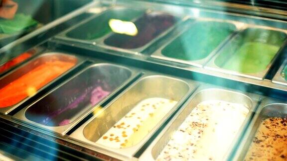 糖果店的冰淇淋托盘