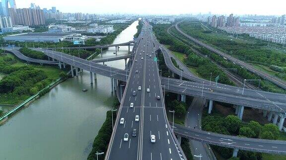 航拍苏州城市道路中的车流