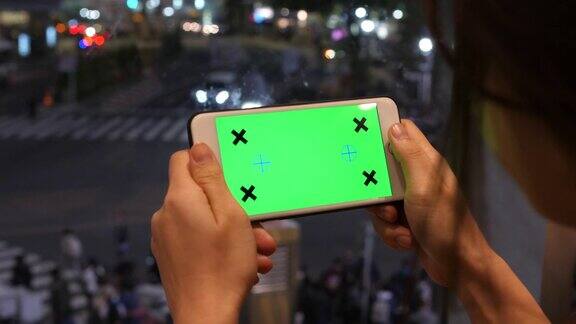 手机显示绿色屏幕垂直