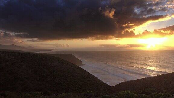 日落在大西洋摩洛哥海岸