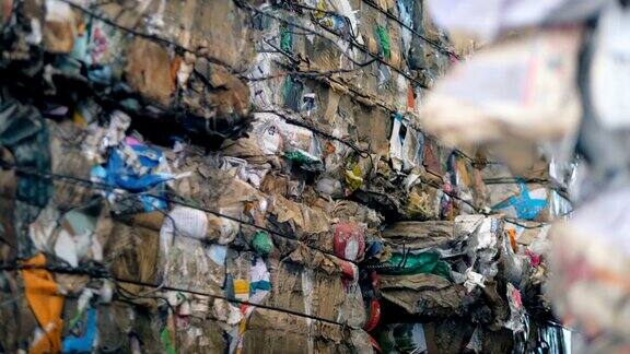 回收设施中的大块垃圾废物回收工厂