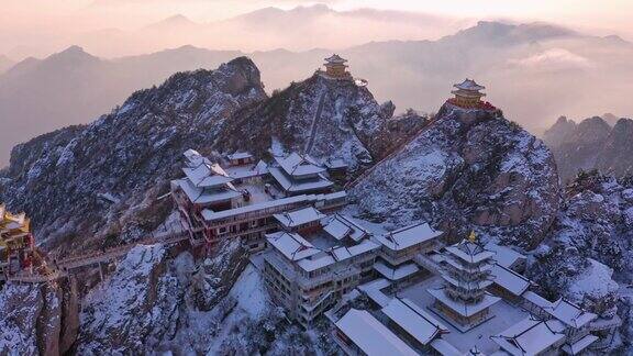 中国神圣的道教老君山寺庙