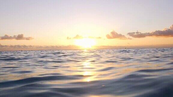 海面上的日落