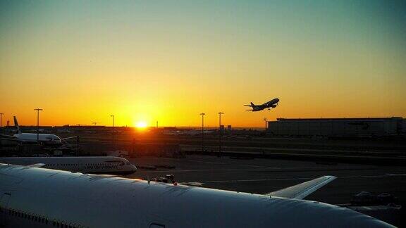 日落时分飞机从雅典机场起飞希腊