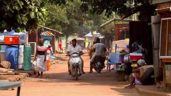非洲村庄的街景
