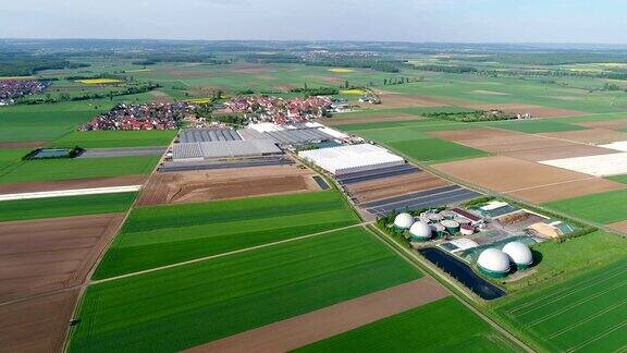 沼气厂航拍视频农业和温室综合设施配备了自己的沼气生产欧洲