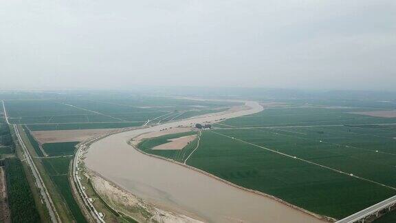 黄河沿岸
