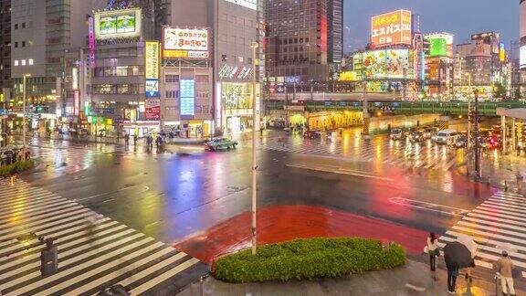 在日本著名的新宿从白天到夜晚的人群穿越延时4k画质