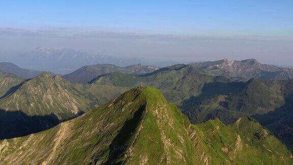 飞越山顶