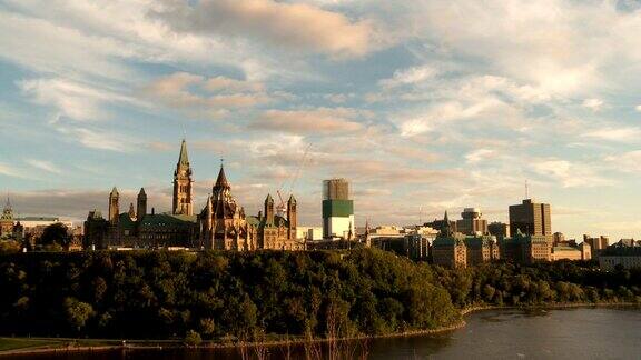 加拿大议会的云时间流逝