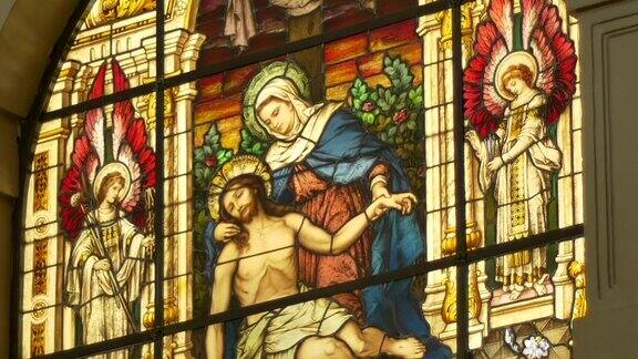伊索斯和圣玛丽彩色玻璃