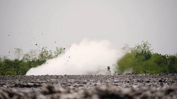 泥火山BledugKuwu印度尼西亚