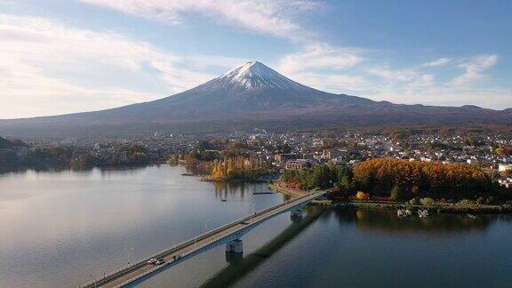 日本川口千子湖富士山的4k航拍镜头
